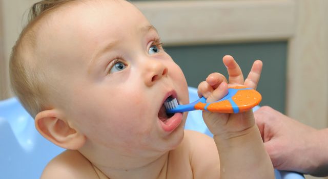 Kekeliruan yang Mesti Dihindari di Balik Anjuran Menyikat Gigi Setelah Makan